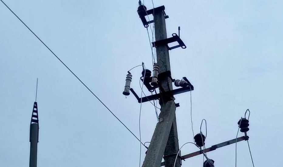 popri-obstrili-dtek-donecki-elektromerezhi-povernuv-svitlo-v-oseli-ponad-24-tisyach-rodin-na-donechchini-1