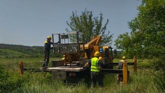 za-tizhden-dtek-donecki-elektromerezhi-povernuv-svitlo-u-ponad-52-tisyachi-domivok-postrazhdalih-cherez-obstrili